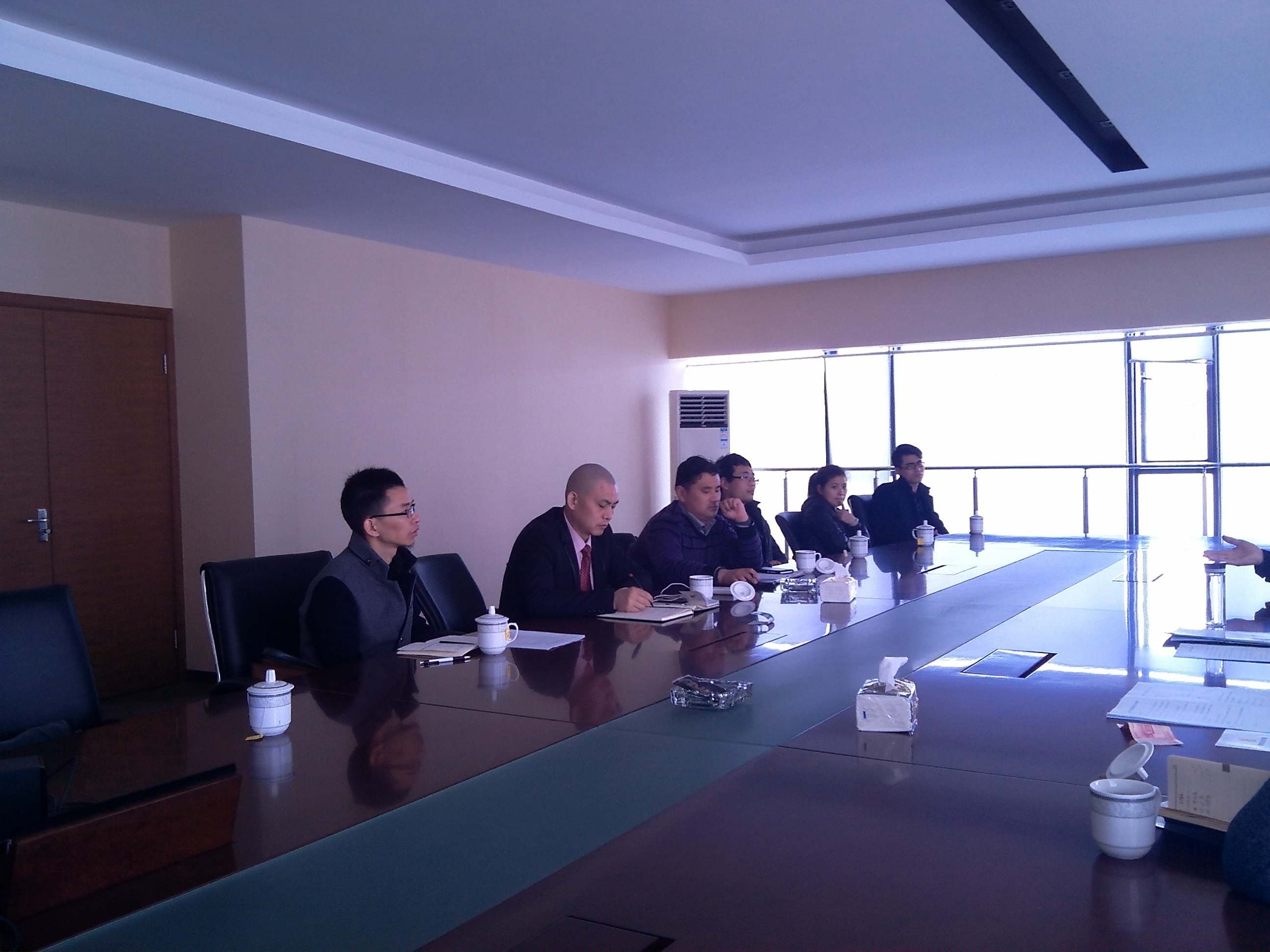  2015年3月，上海市创智会会长申永兵、秘书长巫健、创智会顾问邵元华、宋晶清等以及联合会部分会员单位，在上海市创智会办公室研讨下一步工作事宜。