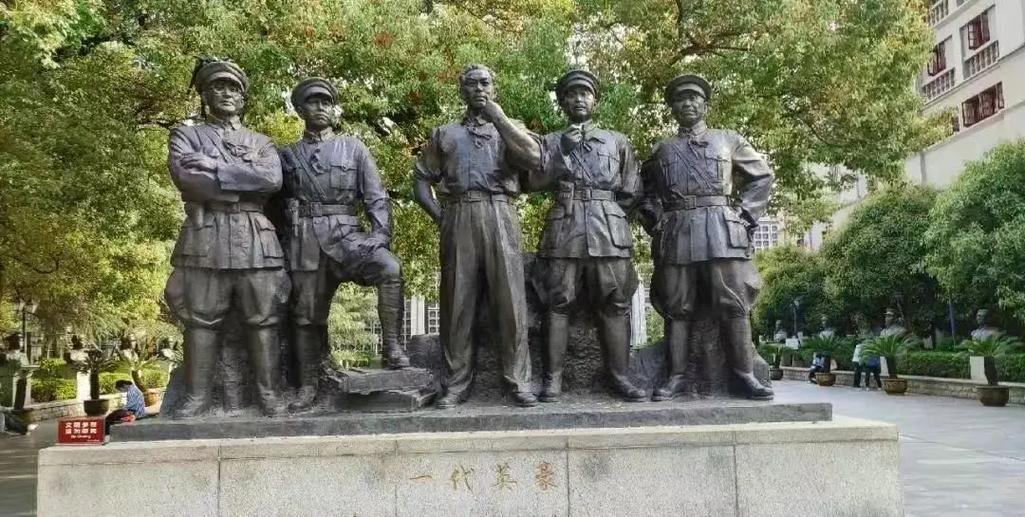 深化党的建设制度改革（观察者说）